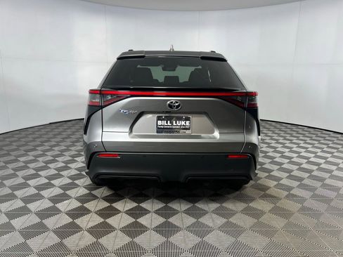 Used 2023 Toyota bZ4X XLE image 7