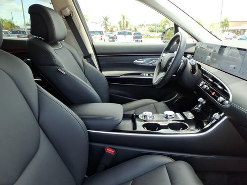 Used 2026 Genesis GV70 2.5T AWD/4WD image 13
