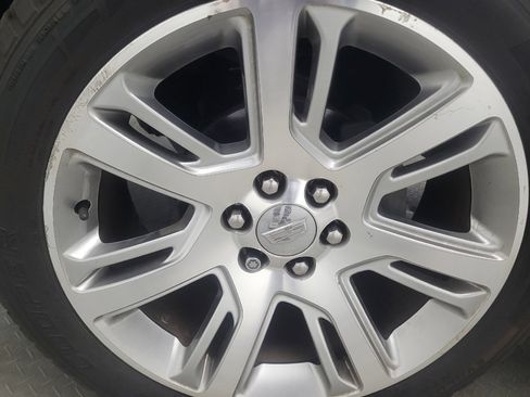 Used 2018 Cadillac Escalade Luxury image 31