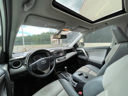 Used 2014 Toyota RAV4 Limited AWD/4WD image 36