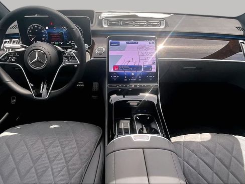 New 2026 Mercedes-Benz S 580e 4MATIC Sedan image 8