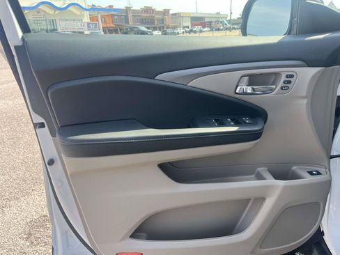 Certified 2023 Honda Ridgeline RTL image 13