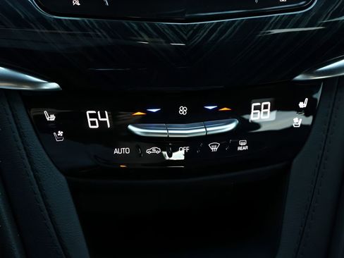 Used 2024 Cadillac XT6 Premium Luxury image 27