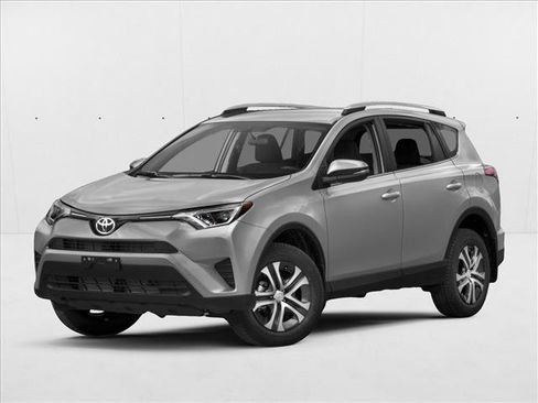 Used 2017 Toyota RAV4 LE FWD image 1