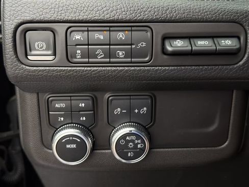 Certified 2022 GMC Yukon XL Denali AWD/4WD image 27