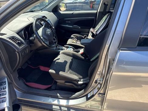 Used 2021 Mitsubishi Outlander Sport SE FWD image 3