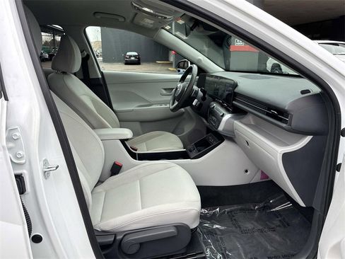 Used 2024 Hyundai Kona SEL w/ Convenience Package image 10