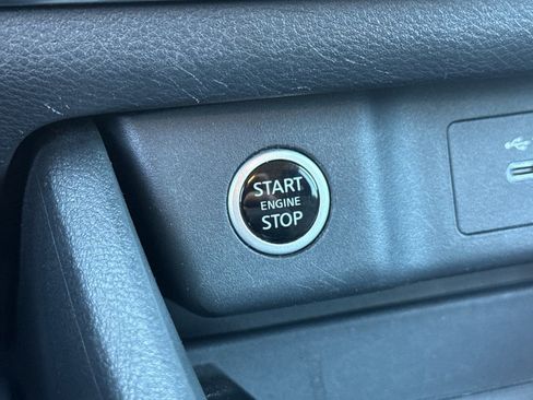 Used 2023 Nissan Rogue SV AWD/4WD image 23