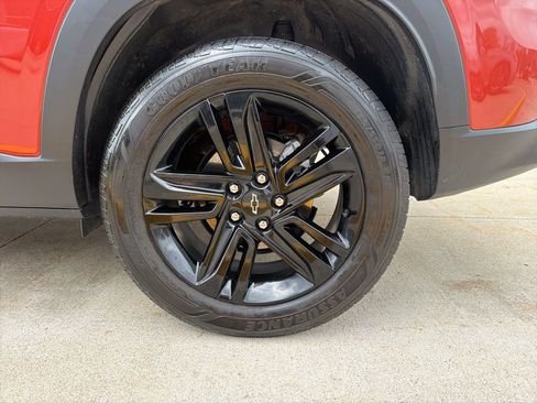 Used 2024 Chevrolet Trax ACTIV w/ Sunroof Package FWD image 8