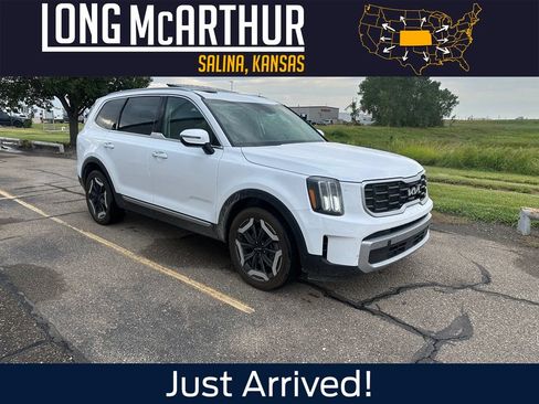 Used 2023 Kia Telluride S w/ S Sunroof Package AWD/4WD image 1