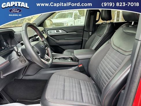 Certified 2025 Ford Explorer ST-Line w/ Premium Package AWD/4WD image 23