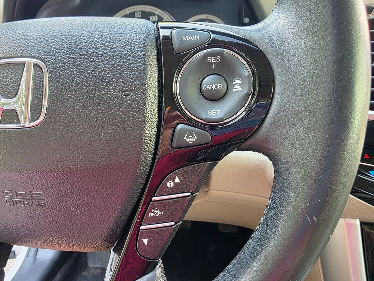 Used 2016 Honda Accord Touring image 21