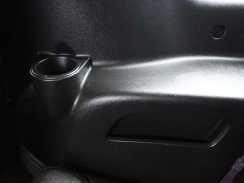 Used 2017 Cadillac Escalade ESV Luxury image 44