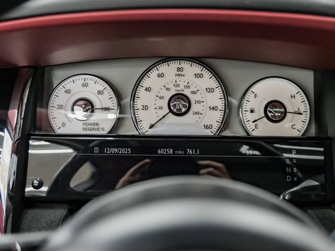 Used 2014 Rolls-Royce Ghost image 26