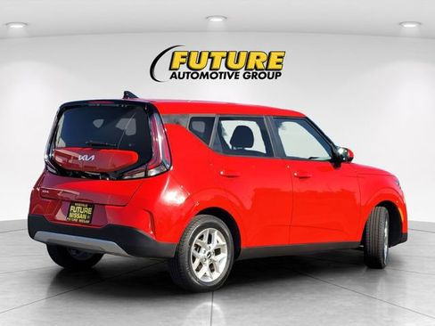 Used 2024 Kia Soul LX w/ Option Group 015 image 4