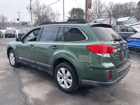 Used 2011 Subaru Outback 3.6R Limited w/ PWR Moonroof Pkg image 4