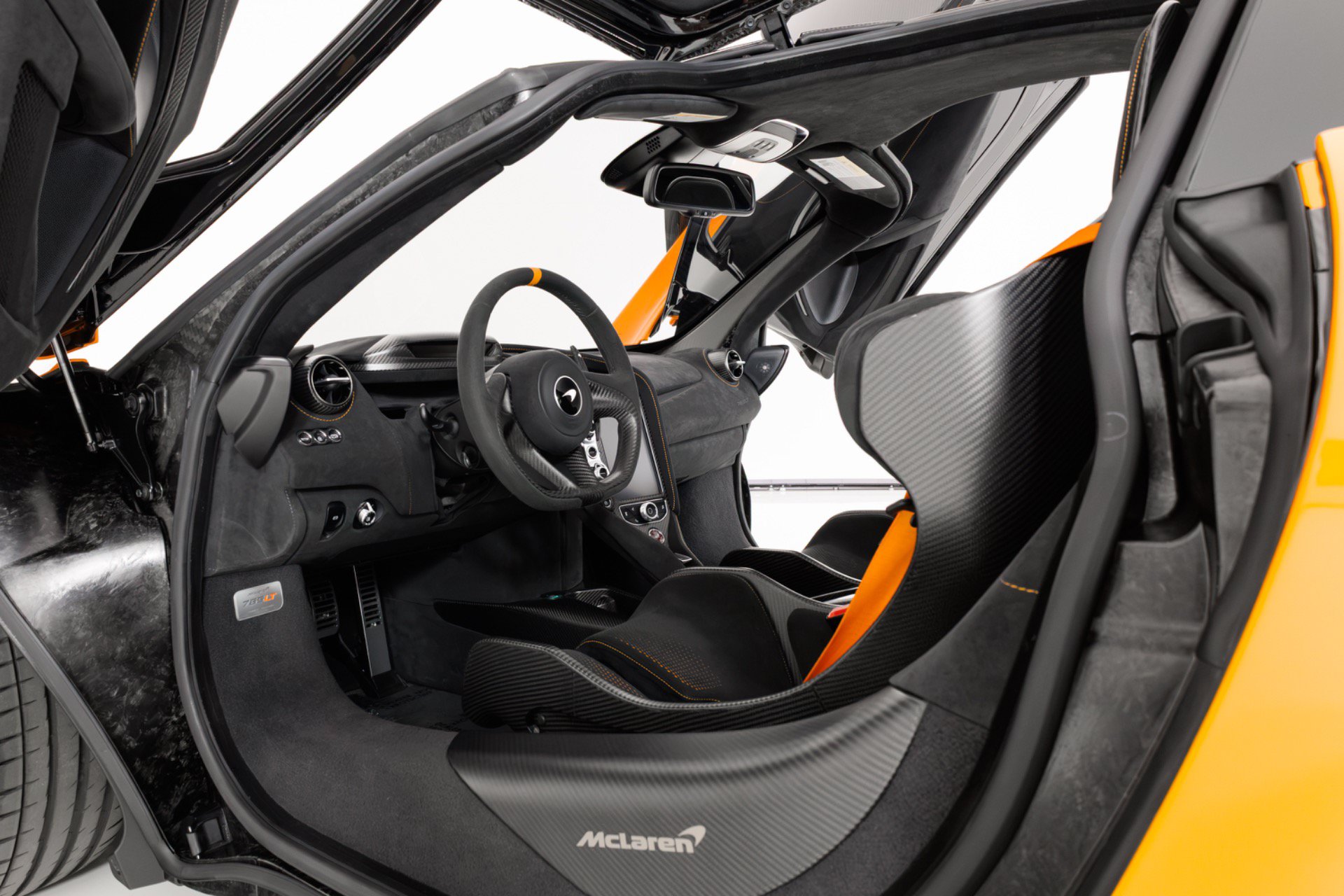Used 2021 McLaren 765LT RWD image 16