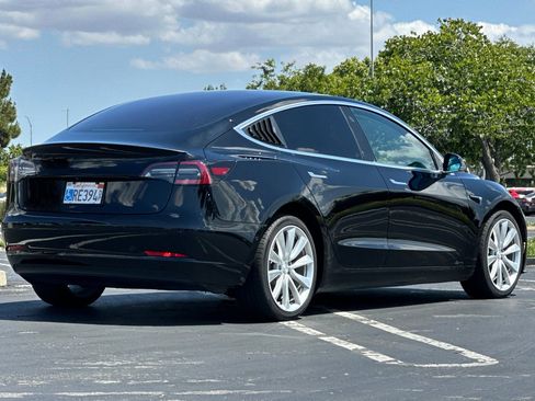 Used 2018 Tesla Model 3 Mid Range RWD image 4