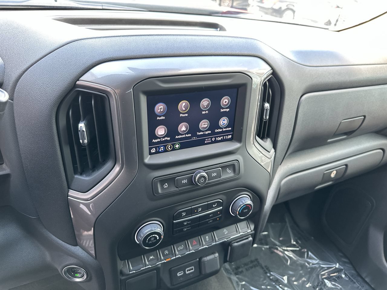 Used 2025 Chevrolet Silverado 1500 Custom Trail Boss AWD/4WD image 15