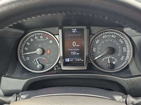 Certified 2022 Toyota Tacoma TRD Sport image 25