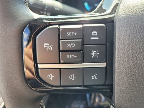 New 2026 Ford F250 Lariat w/ Black Appearance Package image 30