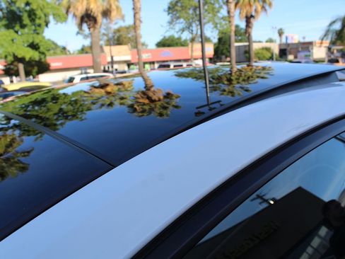 Used 2018 Porsche Panamera 4 image 14