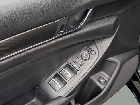 Used 2022 Honda Accord Sport image 16