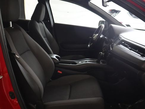 Used 2019 Honda HR-V Sport image 10