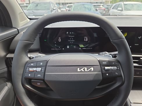 New 2026 Kia Sportage LX image 9