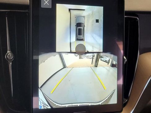 New 2026 Volvo XC60 B5 Plus w/ Protection Package Premier image 15