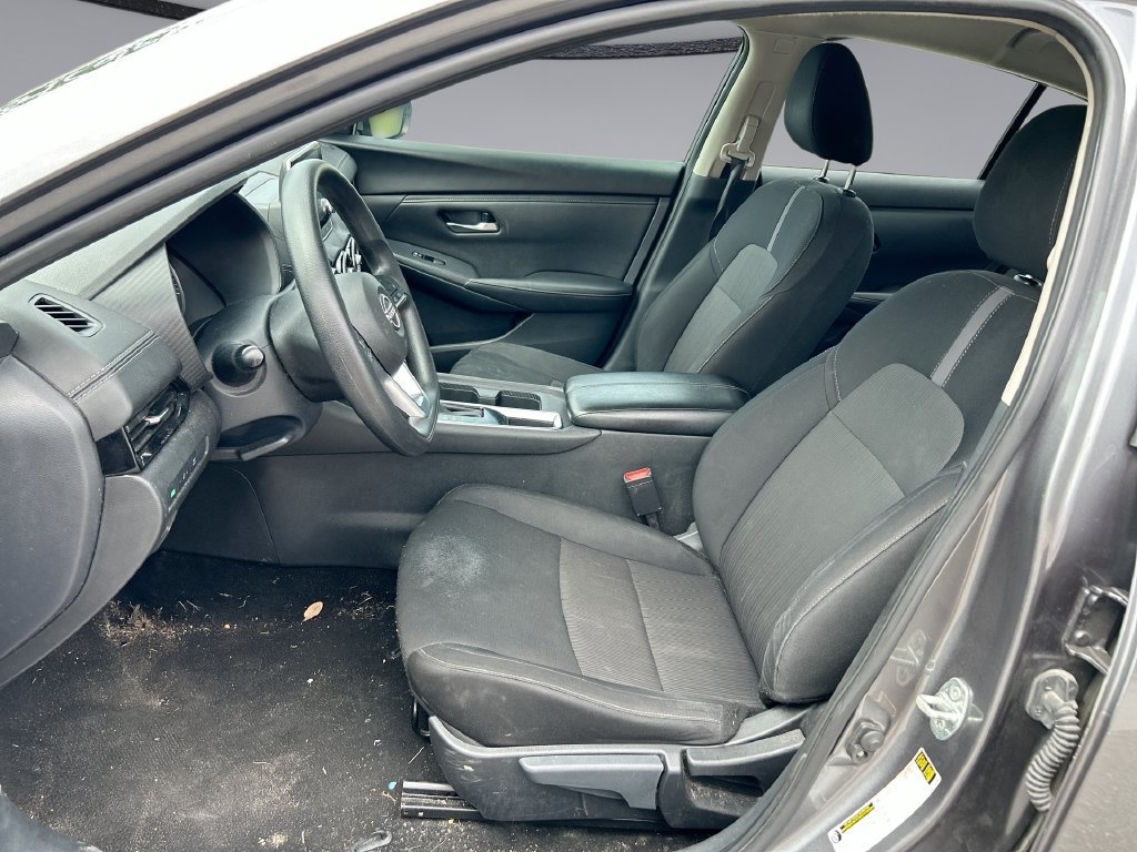 Used 2024 Nissan Sentra SV FWD image 11