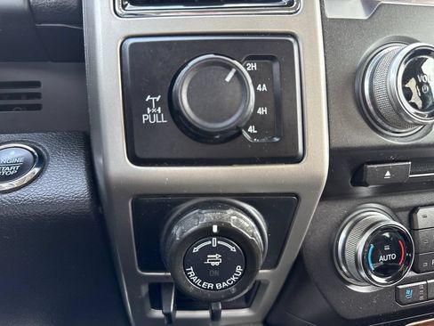Used 2018 Ford F150 Lariat w/ Equipment Group 502A Luxury AWD/4WD image 23