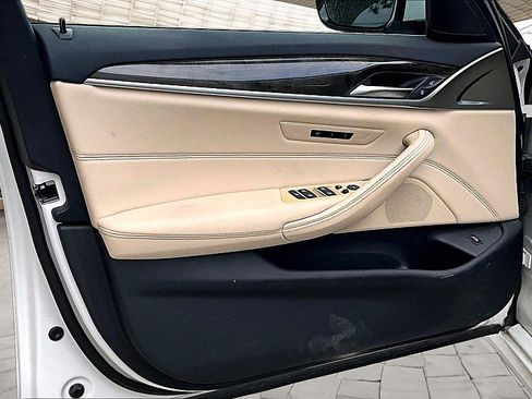 Used 2023 BMW 530i RWD image 14