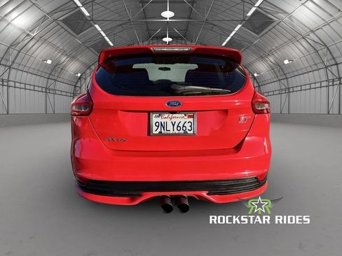 Used 2016 Ford Focus ST FWD image 6