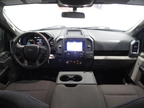 Used 2019 Ford F150 XLT w/ Trailer Tow Package RWD image 12