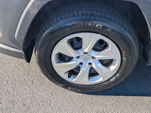 Used 2023 Toyota RAV4 LE image 13