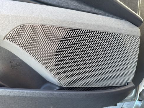 Used 2020 Toyota Camry LE image 66