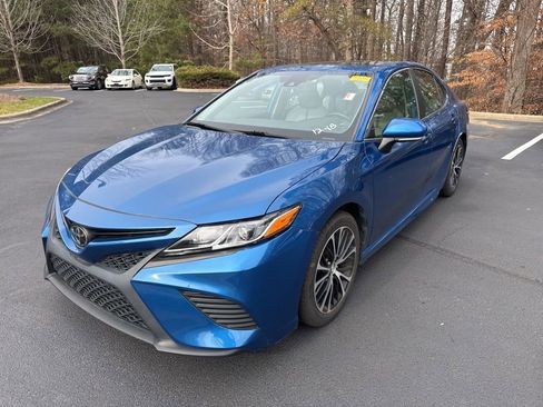 Used 2019 Toyota Camry SE image 13
