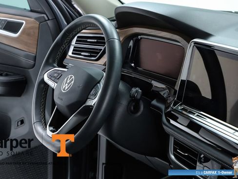 Used 2024 Volkswagen Atlas SE w/ Panoramic Sunroof Package FWD image 75