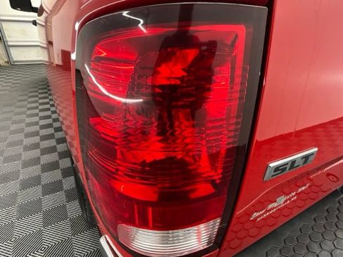 Used 2022 RAM 1500 Classic SLT RWD image 22
