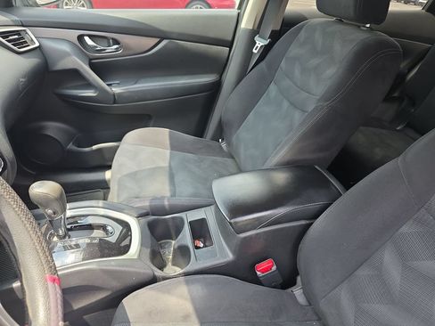 Used 2014 Nissan Rogue SV w/ SV Premium Package AWD/4WD image 13
