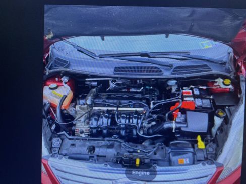 Used 2013 Ford Fiesta SE image 7