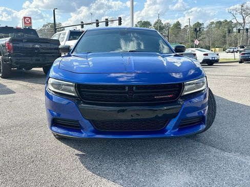 Used 2018 Dodge Charger SXT w/ Blacktop Package image 5