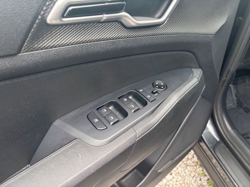 Used 2025 Kia Sportage LX FWD image 18