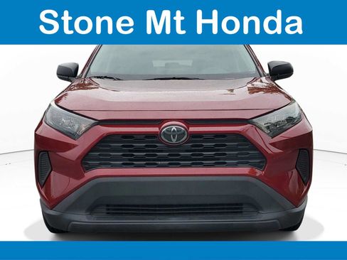 Used 2020 Toyota RAV4 LE AWD/4WD image 2
