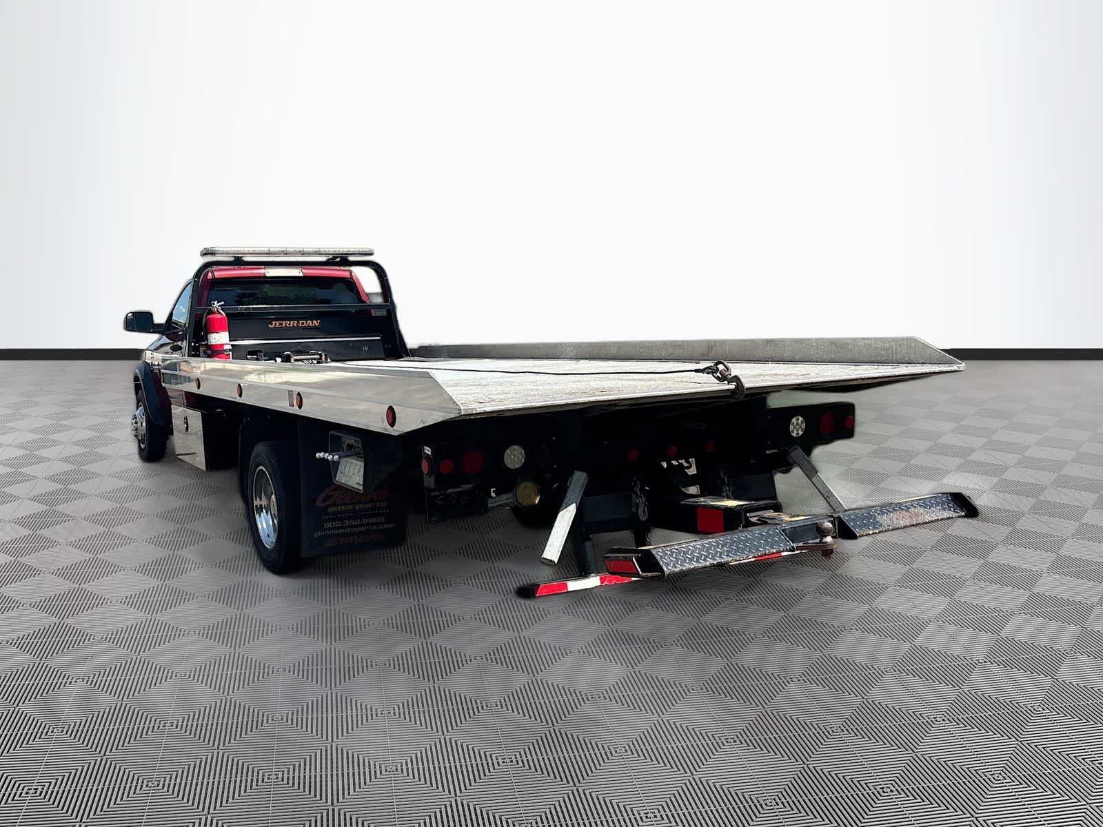 Used 2015 RAM 5500 SLT w/ Quick Order Package 29G SLT RWD image 7