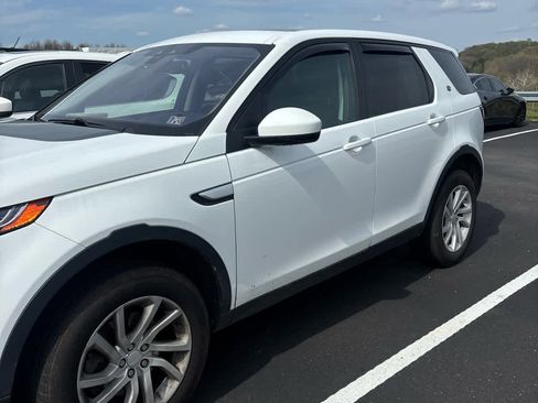 Used 2019 Land Rover Discovery Sport HSE image 2