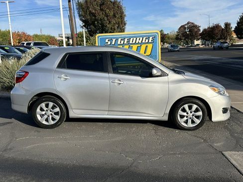 Used 2013 Toyota Matrix S image 2
