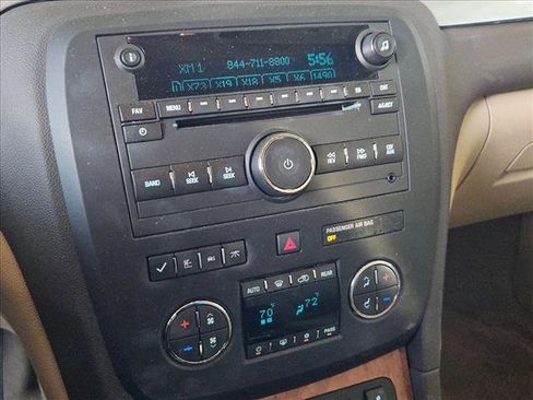Used 2011 Buick Enclave CXL image 8