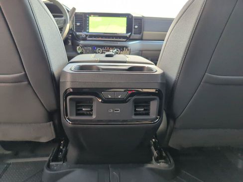 New 2026 Chevrolet Silverado 2500 ZR2 AWD/4WD image 35